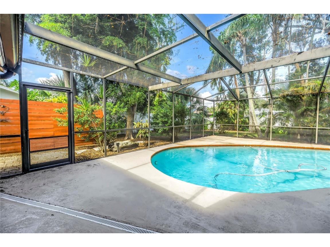 905 Serpentine Drive S Saint Petersburg FL 33705 TB8436389 image57