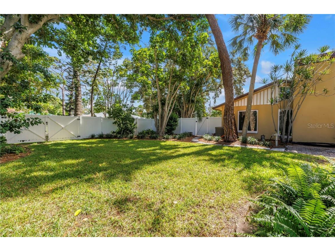 905 Serpentine Drive S Saint Petersburg FL 33705 TB8436389 image63