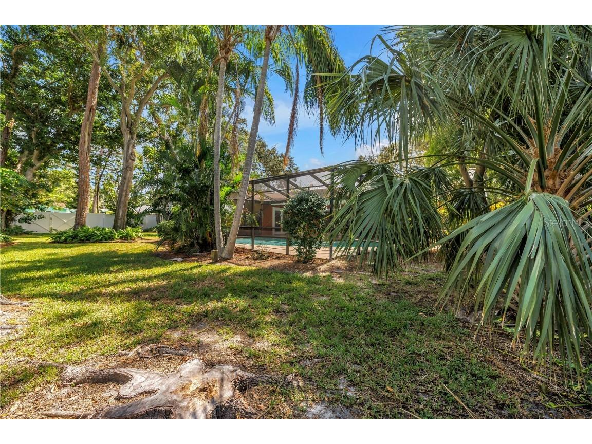 905 Serpentine Drive S Saint Petersburg FL 33705 TB8436389 image64