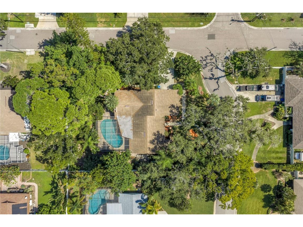 905 Serpentine Drive S Saint Petersburg FL 33705 TB8436389 image83