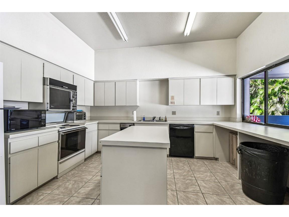 9050 Park Boulevard #1 Seminole FL 33777 TB8431736 image76