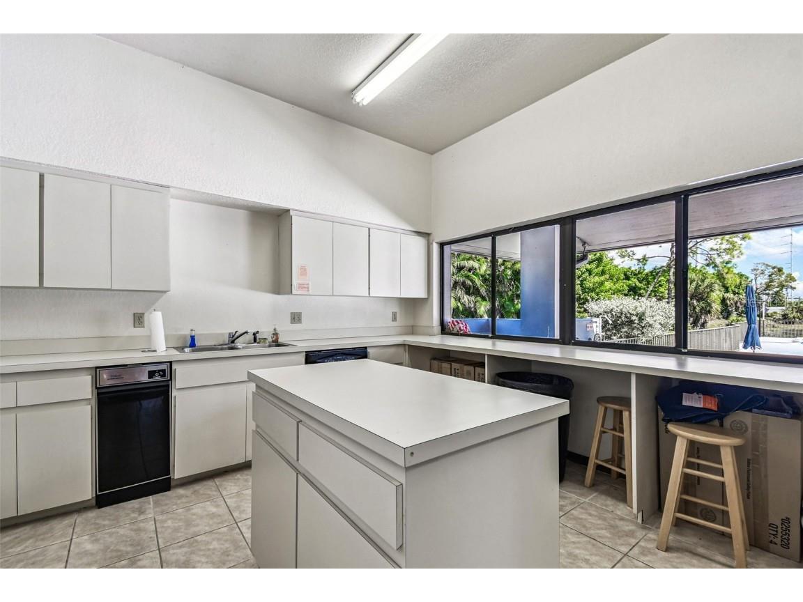 9050 Park Boulevard #1 Seminole FL 33777 TB8431736 image77