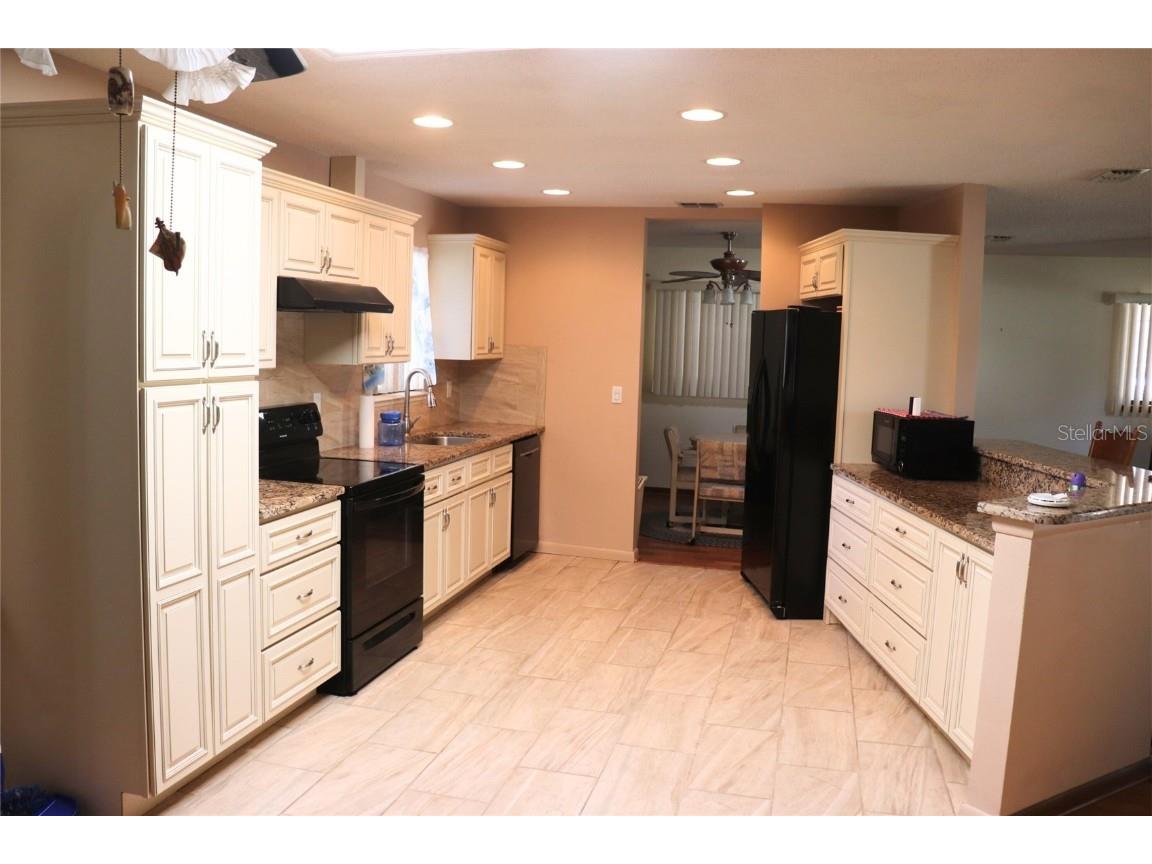 9050 SW 101st Place Ocala FL 34481 A4672844 image8