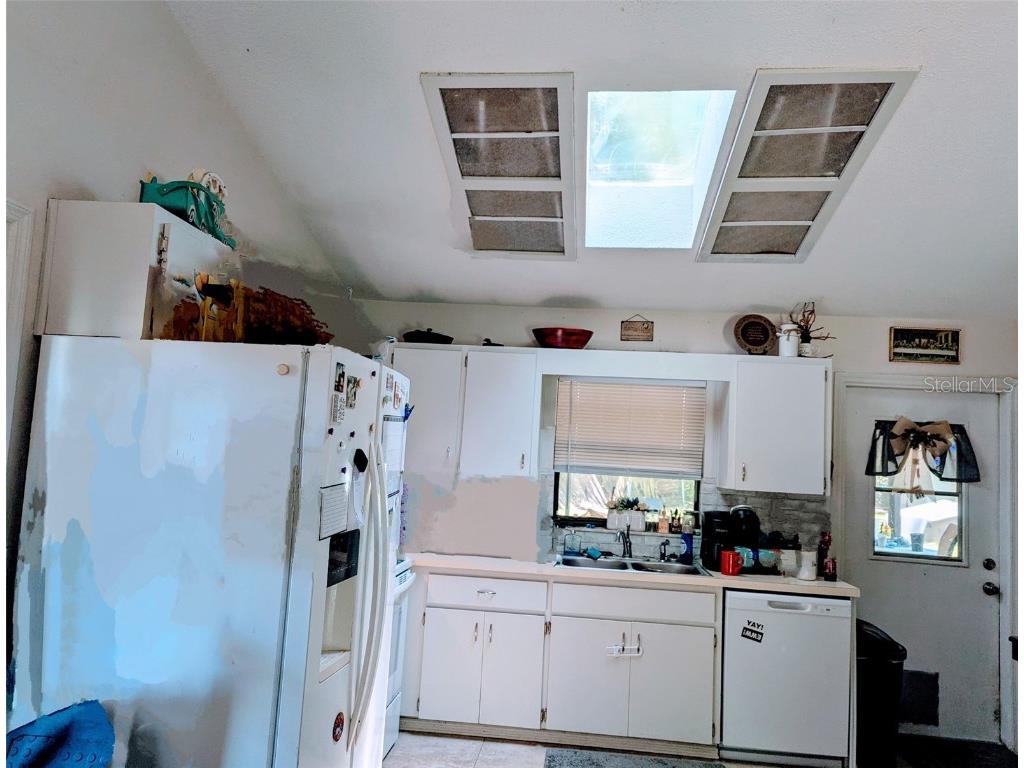 9054 S Tara Point Floral City FL 34436 OM710121 image4