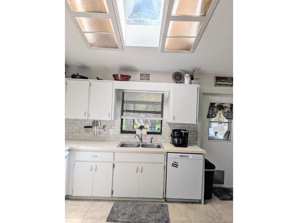 9054 S Tara Point Floral City FL 34436 OM710121 image5