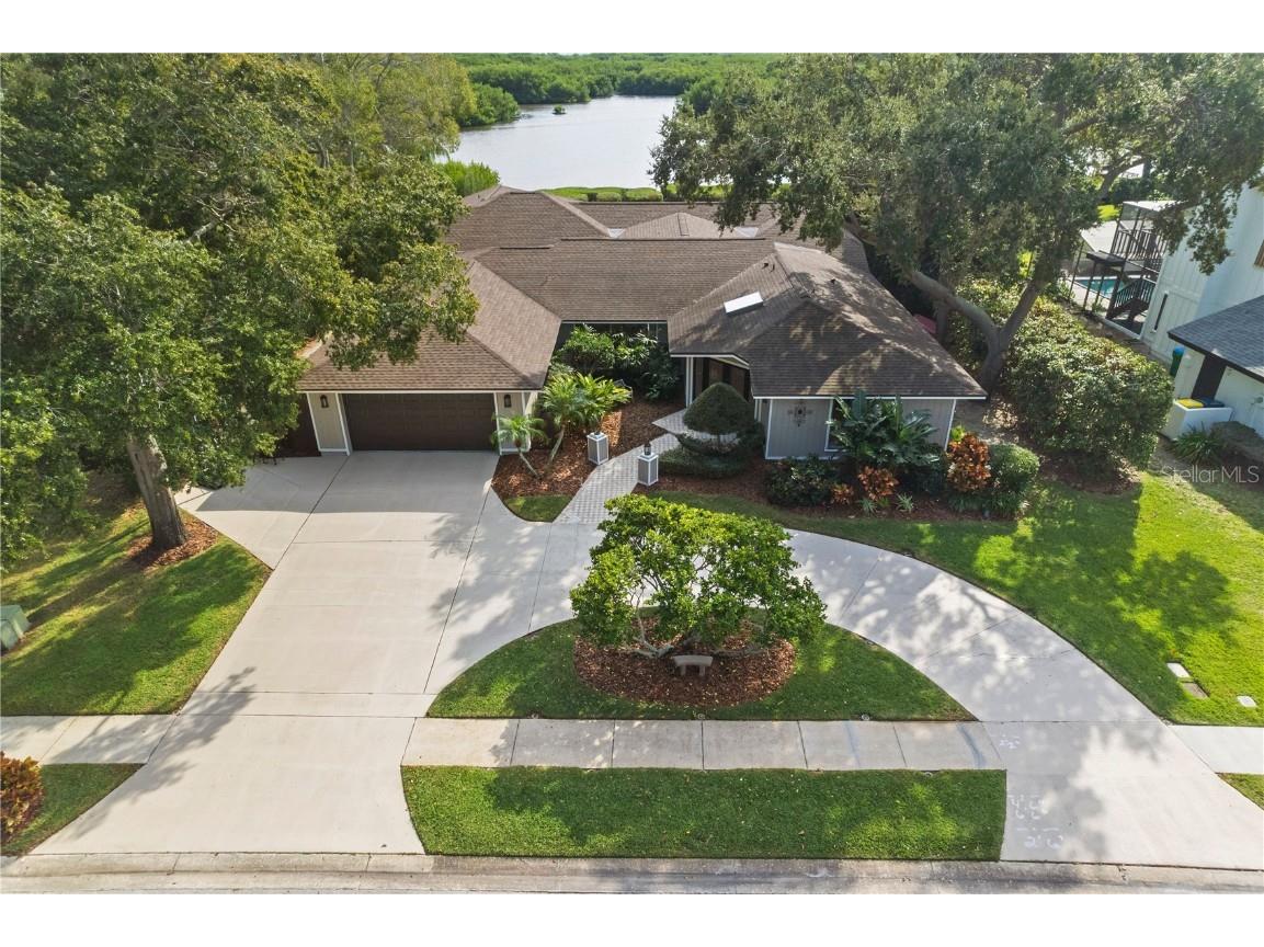 9055 Baywood Park Drive Seminole FL 33777 - CROSS BAYOU T3418918 image1