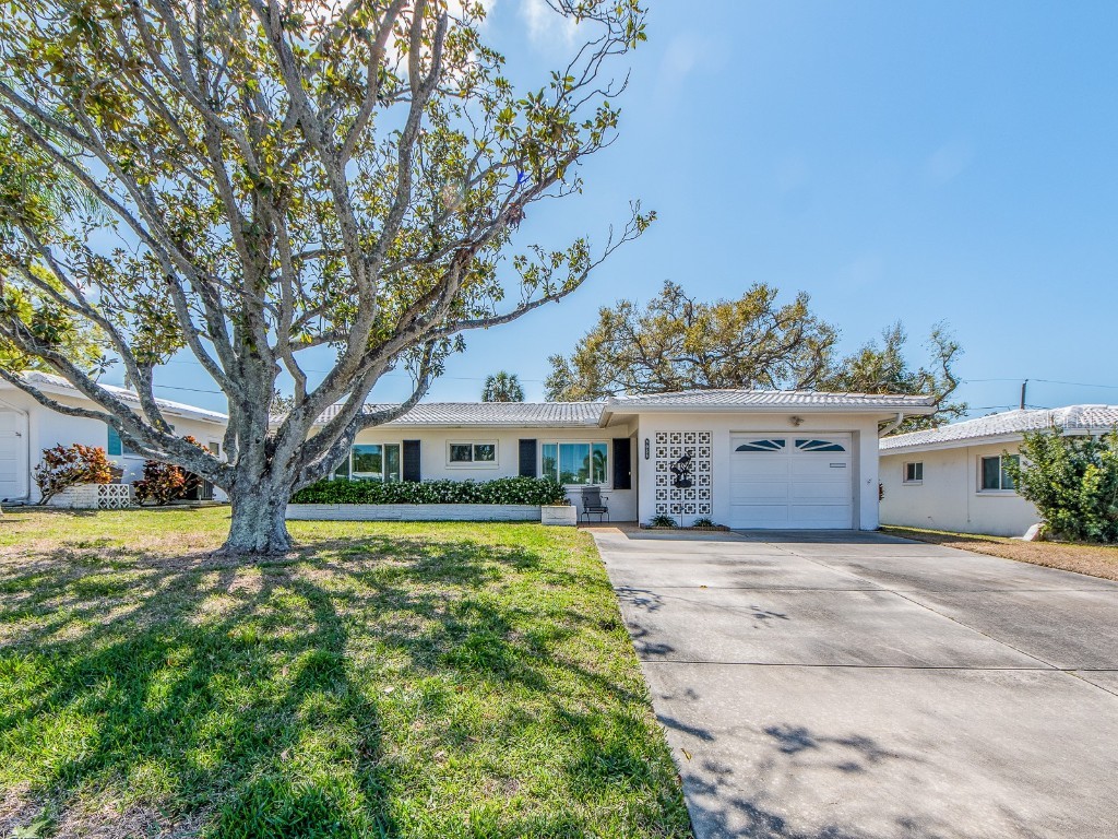 9058 141st Street Seminole FL 33776 TB8363109 image1