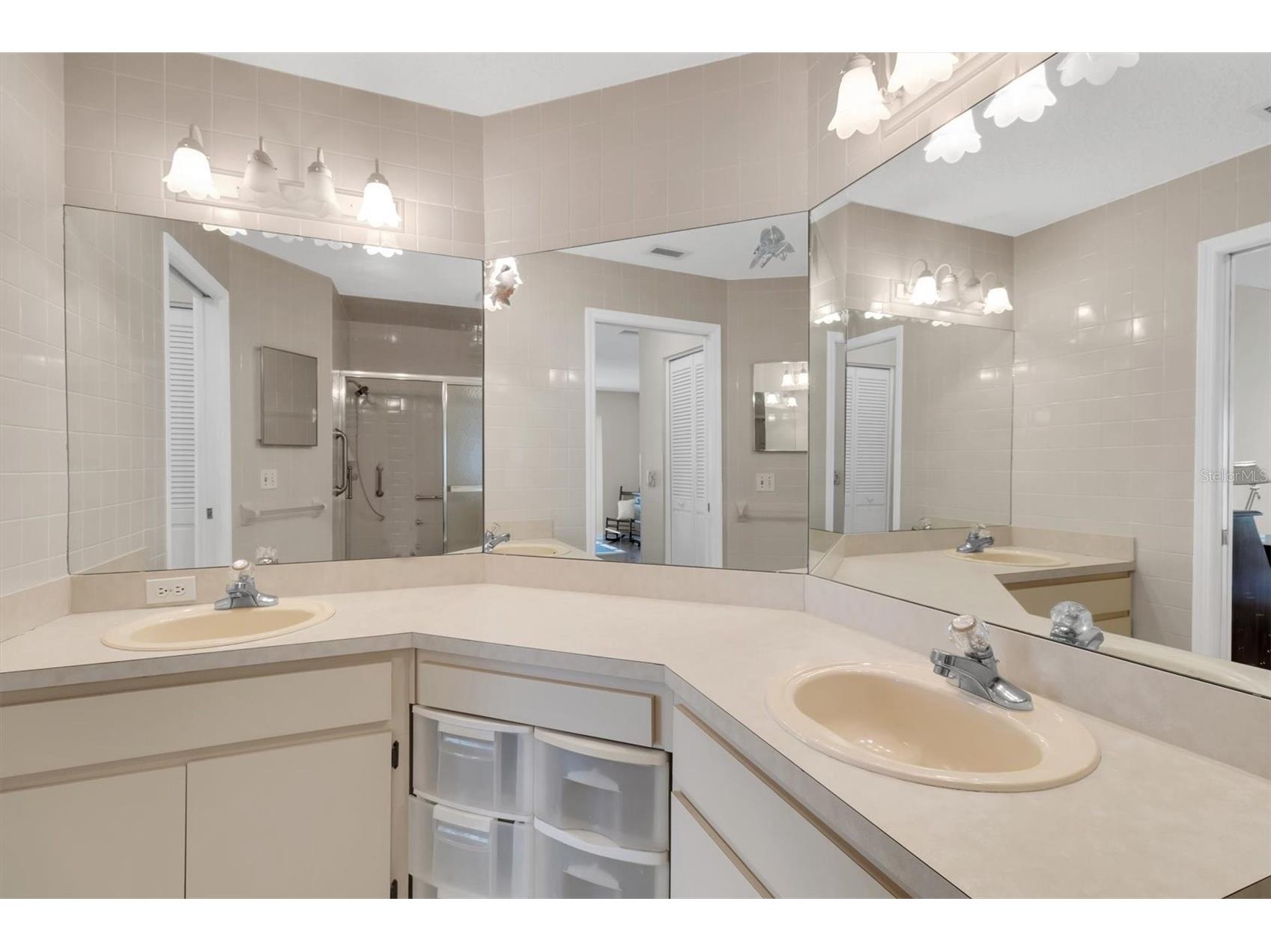 9058 Arundle Place New Port Richey FL 34655 W7885245 image19
