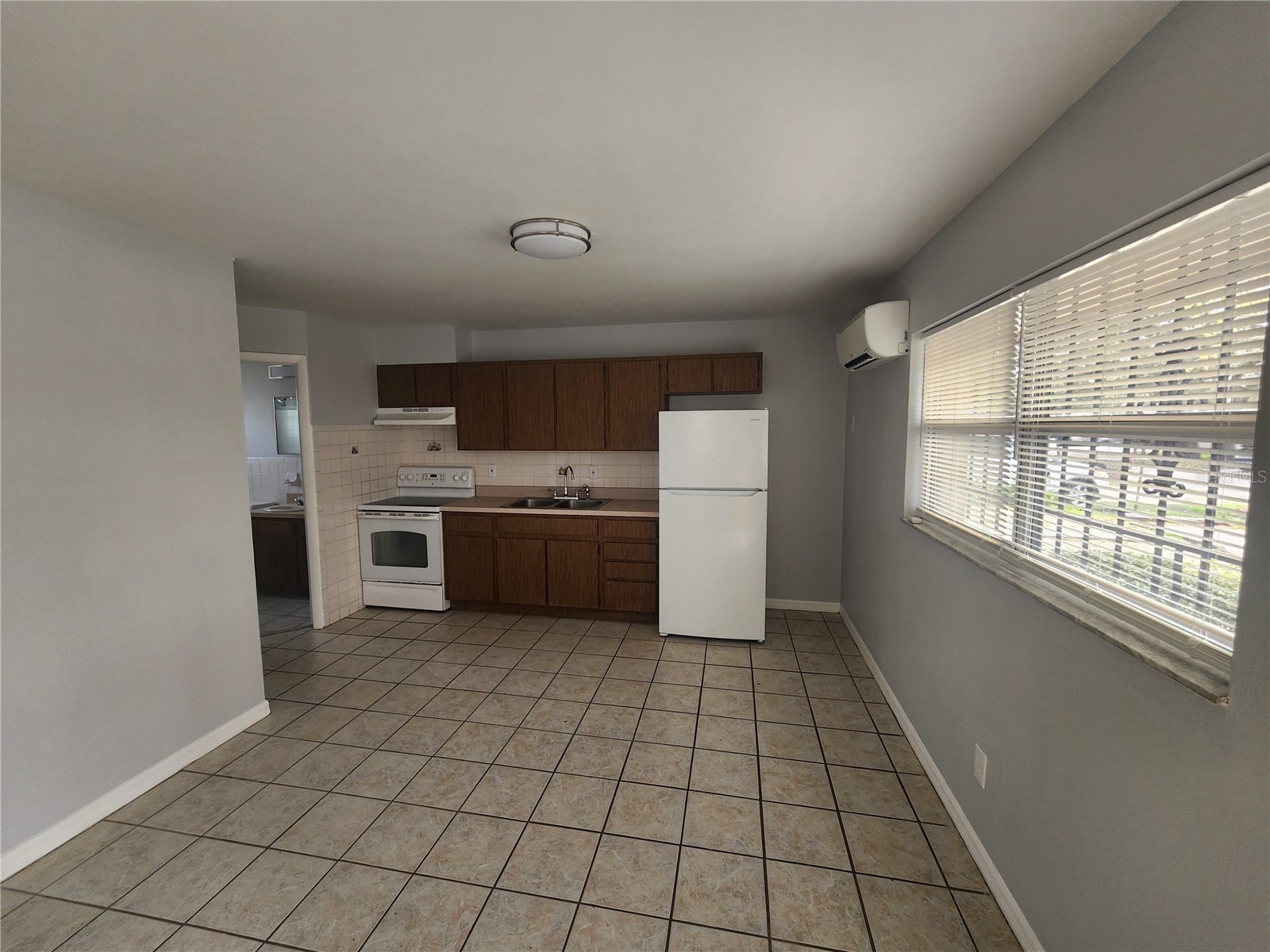 906 E 108th Avenue Tampa FL 33612 TB8486938 image4