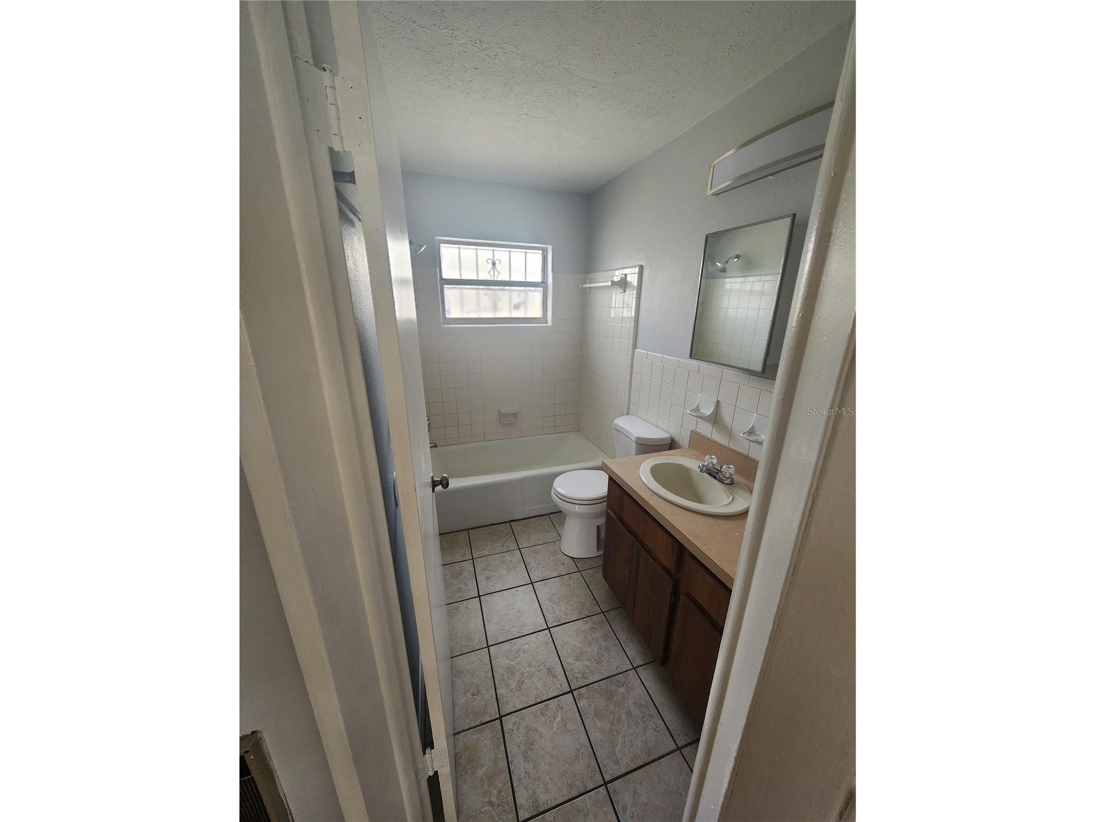 906 E 108th Avenue Tampa FL 33612 TB8486938 image6