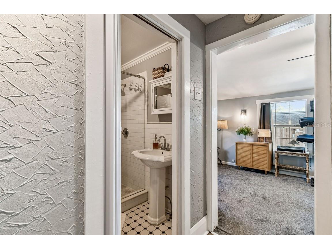 906 E Hamilton Avenue Tampa FL 33604 TB8439582 image28