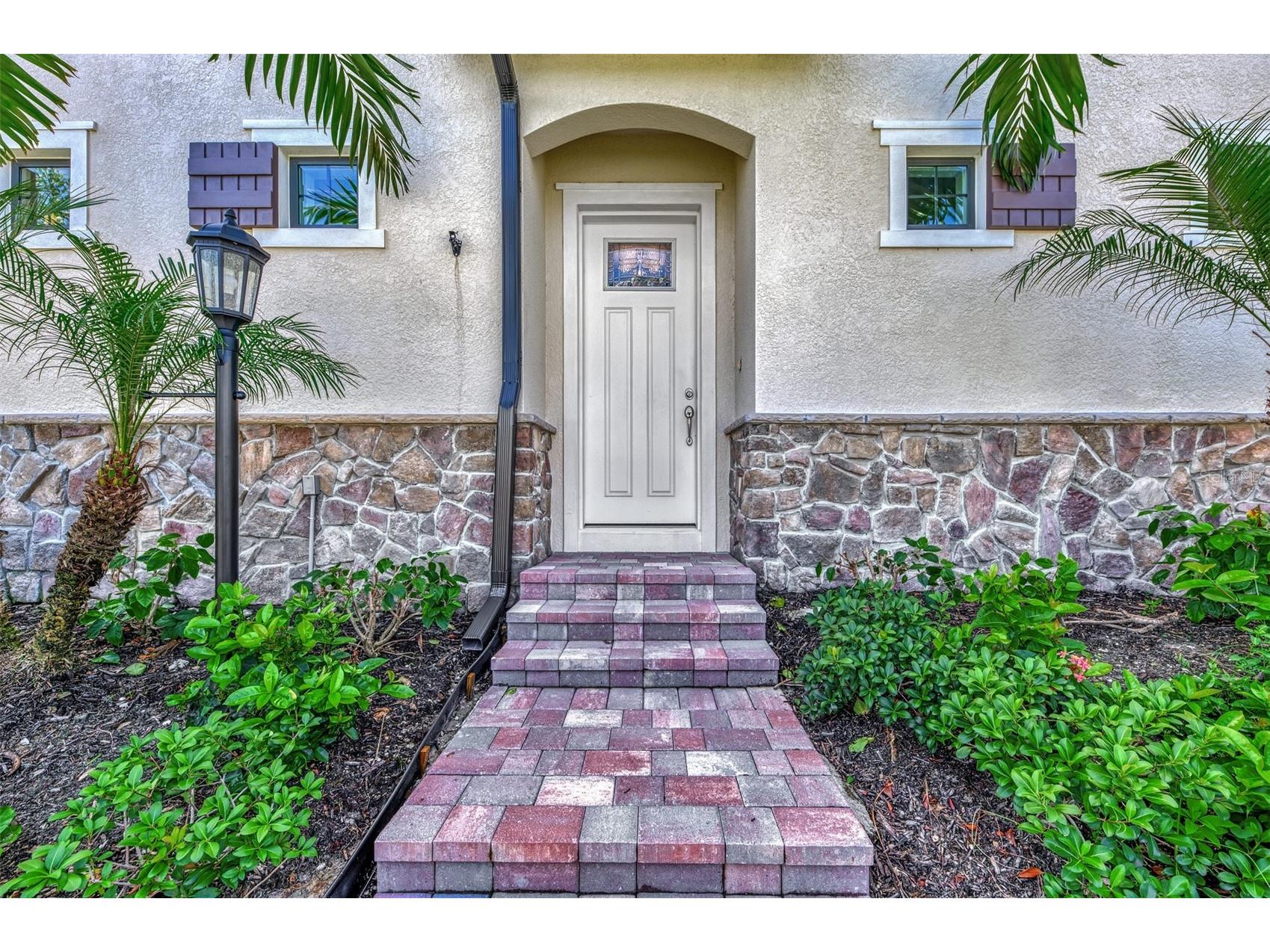 906 E Venice Avenue Venice FL 34285 A4677777 image2