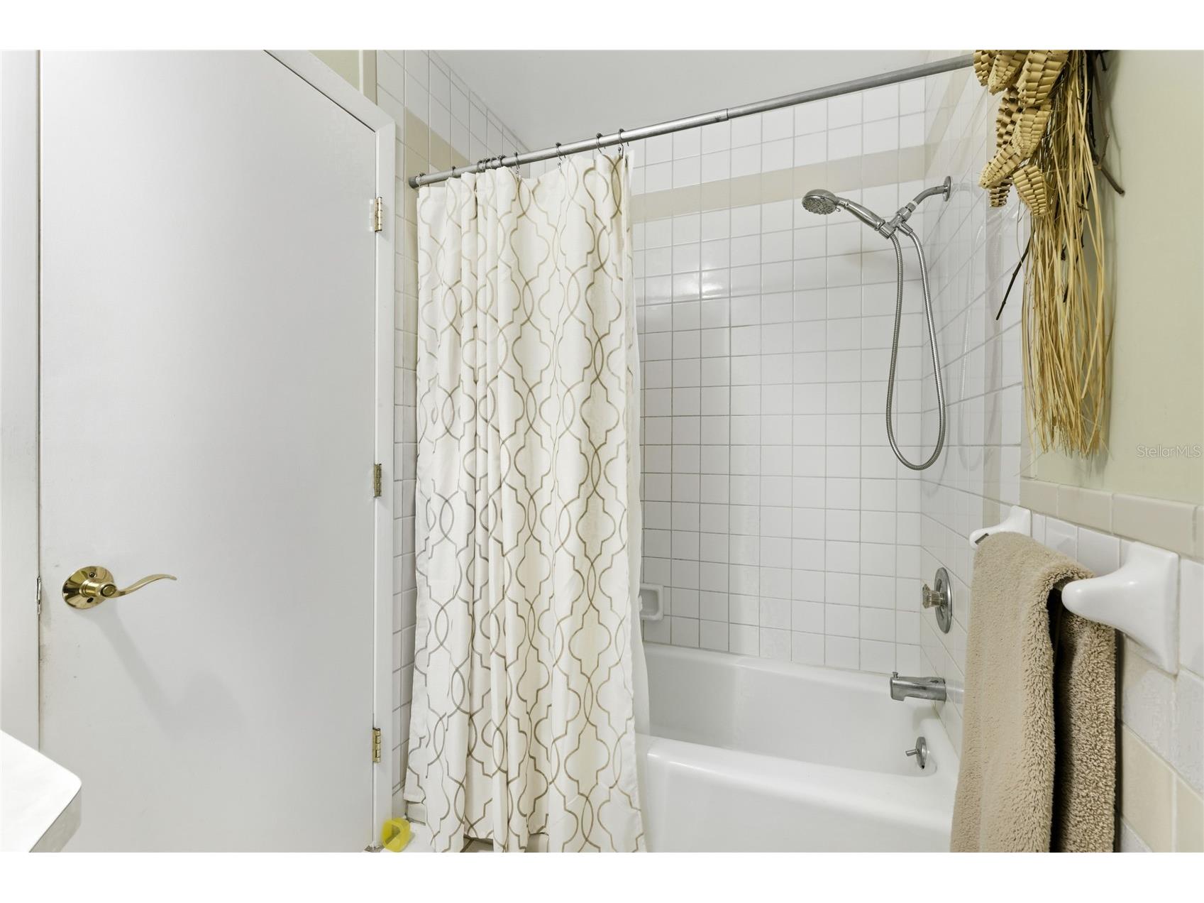 906 Tropical Drive Bradenton FL 34208 A4686030 image32