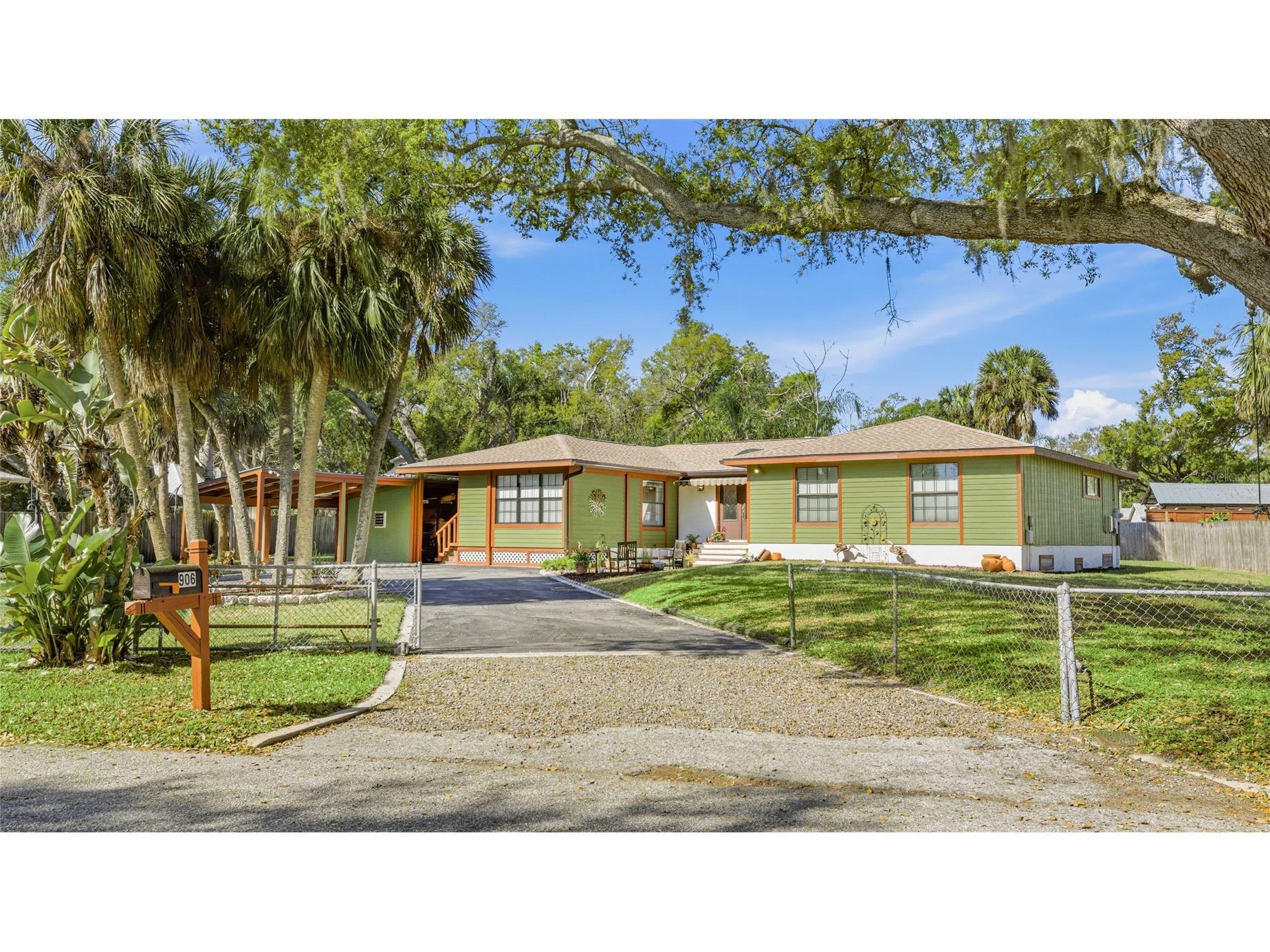 906 Tropical Drive Bradenton FL 34208 A4686030 image44