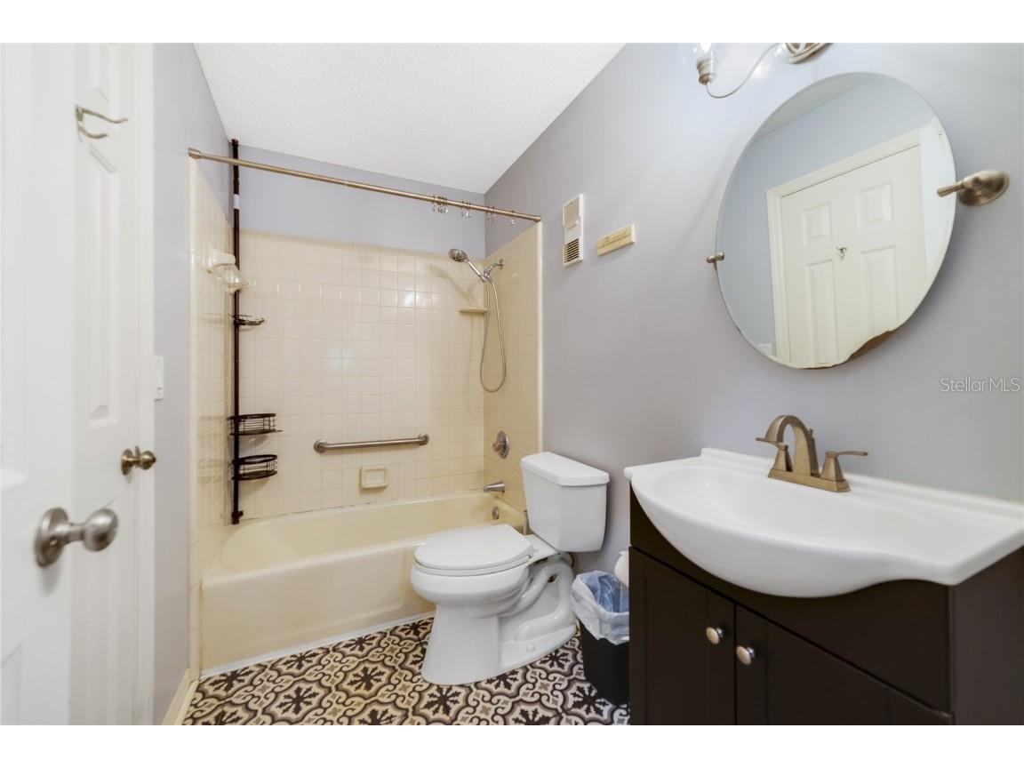 906 Village Green Road Deland FL 32720 V4946108 image31