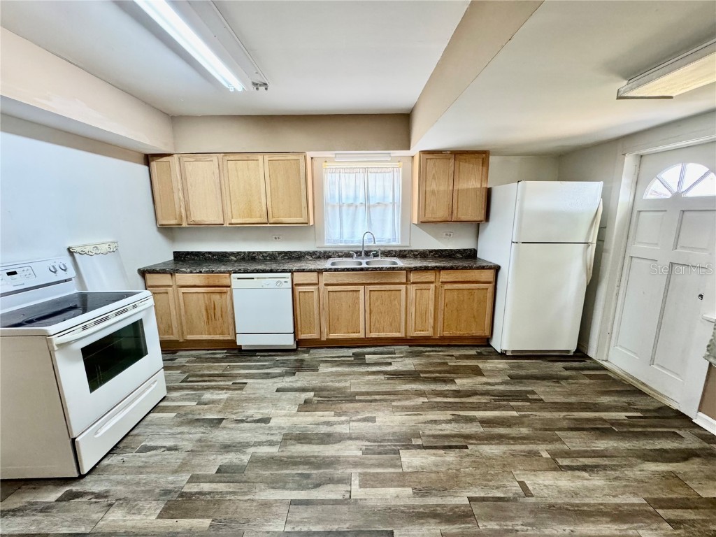 906 W Baker Street Plant City FL 33563 TB8449569 image8