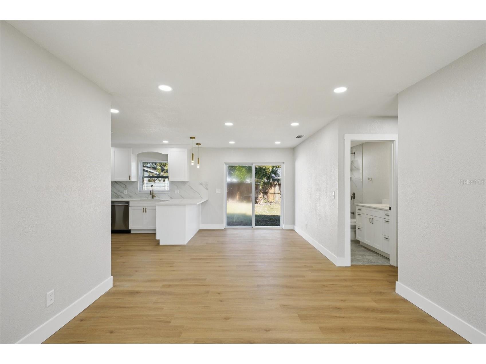 9061 Sunrise Drive Largo FL 33773 TB8466442 image11