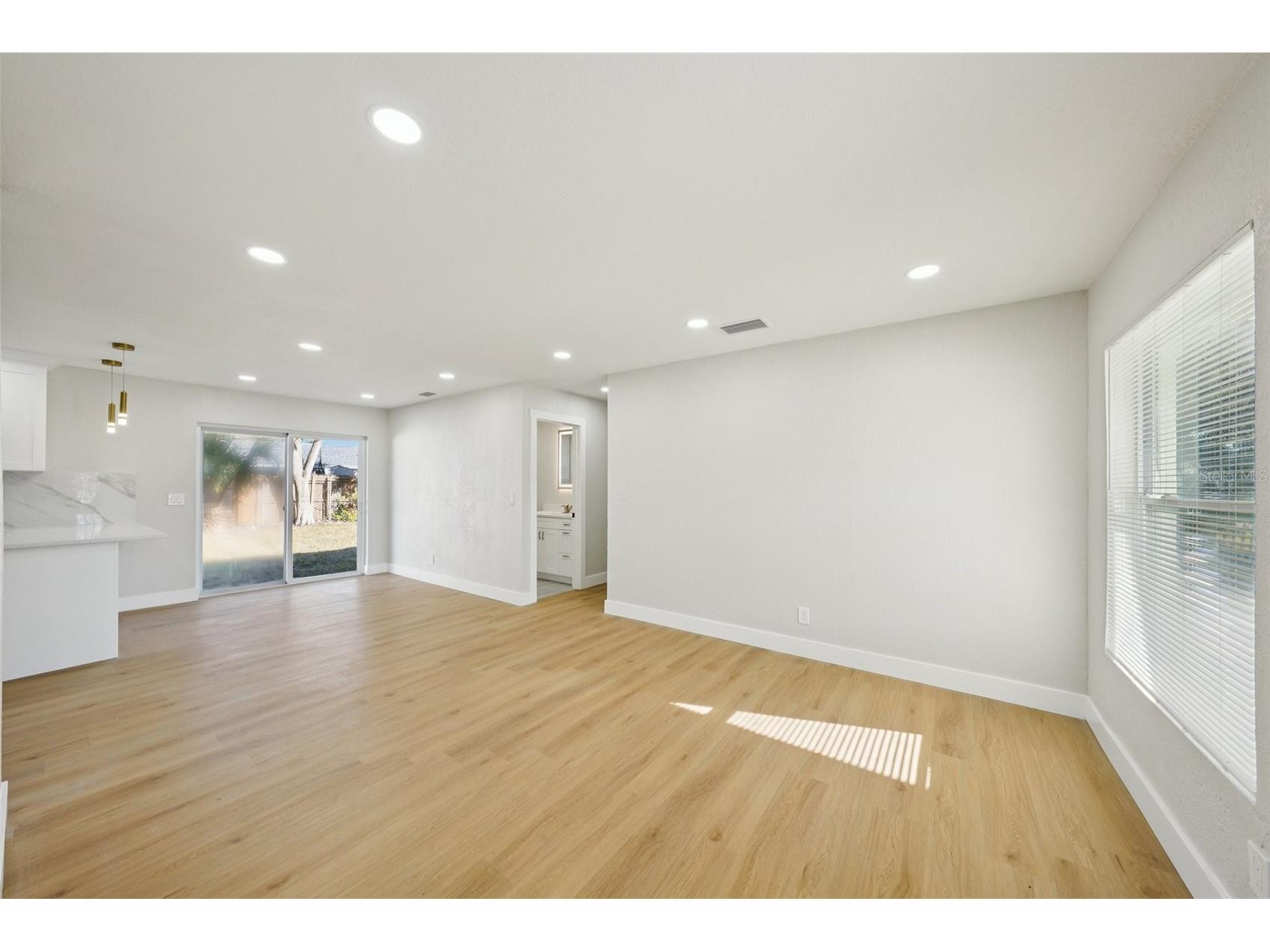 9061 Sunrise Drive Largo FL 33773 TB8466442 image12