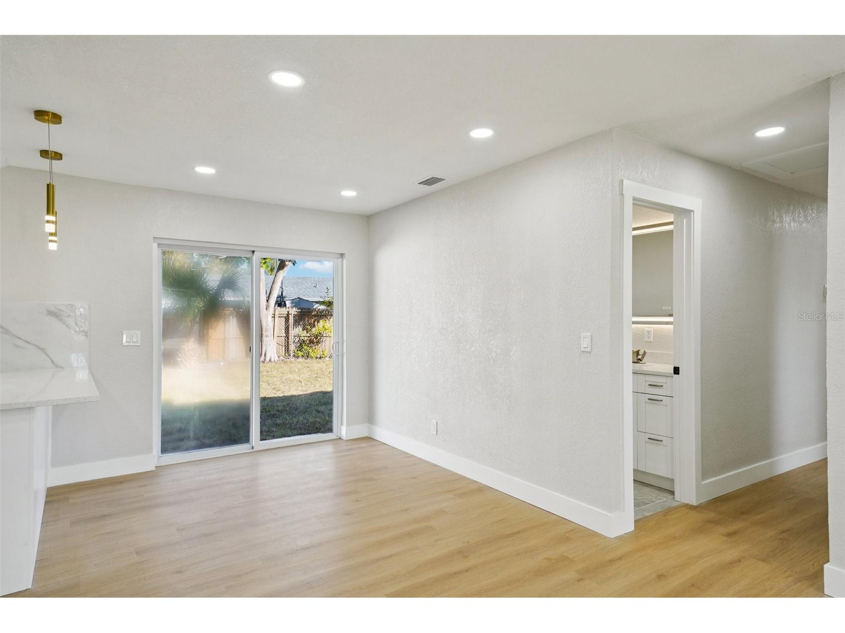 9061 Sunrise Drive Largo FL 33773 TB8466442 image13