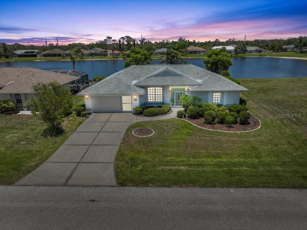 9064 Bantry Bay Boulevard Englewood FL 34224 D6142463 image1