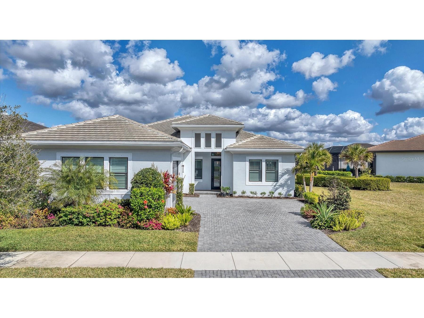 9064 Bernini Place Sarasota FL 34240 A4677478 image1