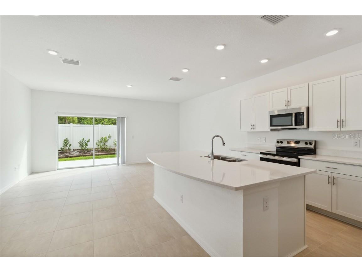 9064 Driven Snow Street Sarasota FL 34241 A4652990 image10