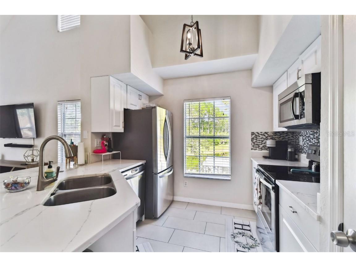 9064 Lake Chase Island Way Tampa FL 33626 TB8433930 image13