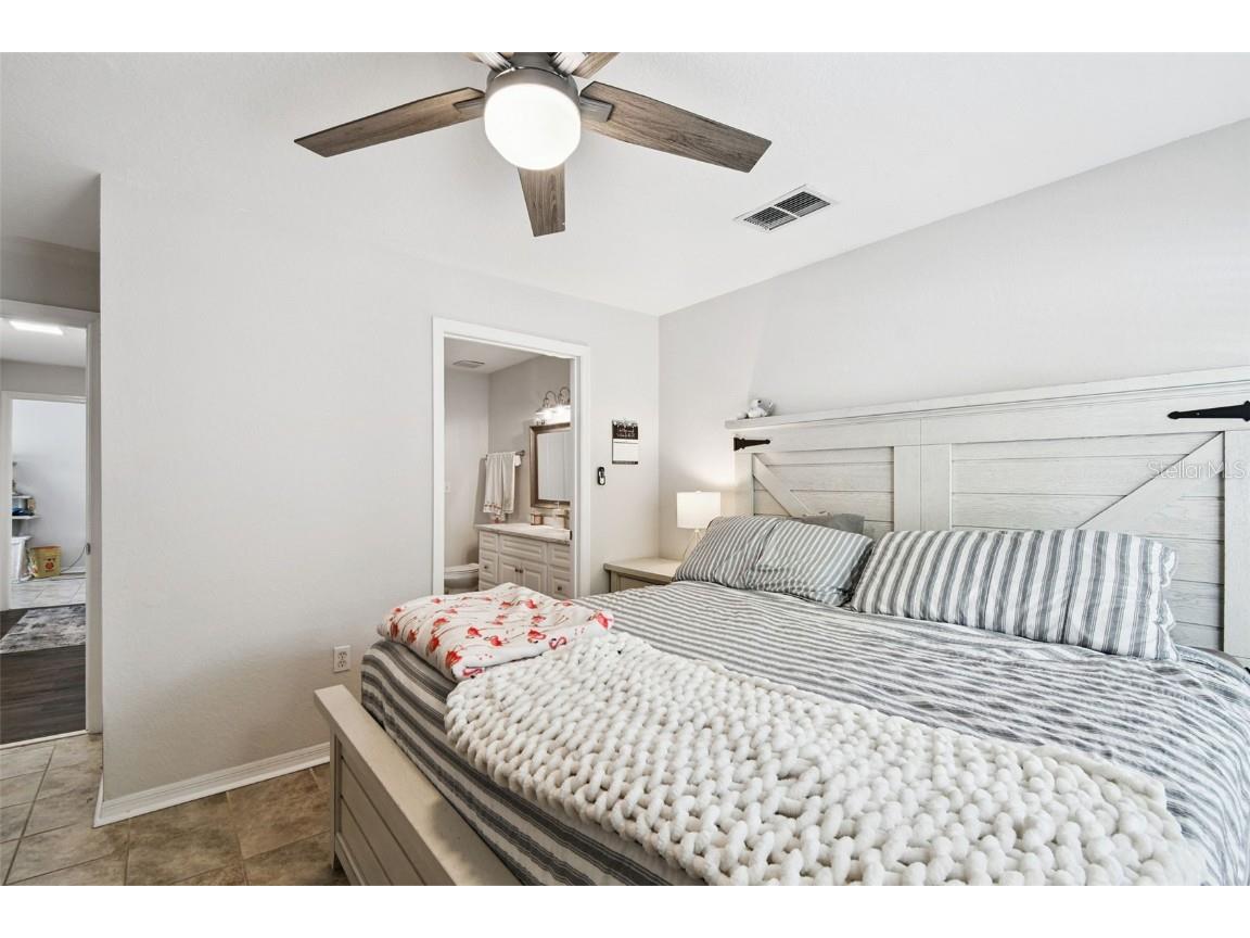 9064 Lake Chase Island Way Tampa FL 33626 TB8433930 image26