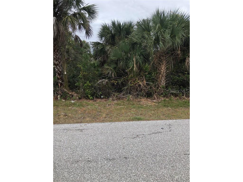 9068 Carnation Avenue Englewood FL 34224 D6134893 image1