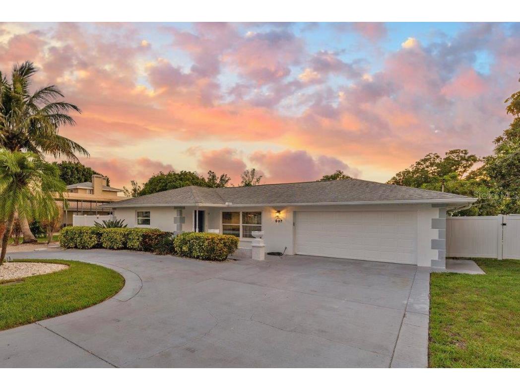 907 25th Avenue W Palmetto FL 34221 A4620756 image1