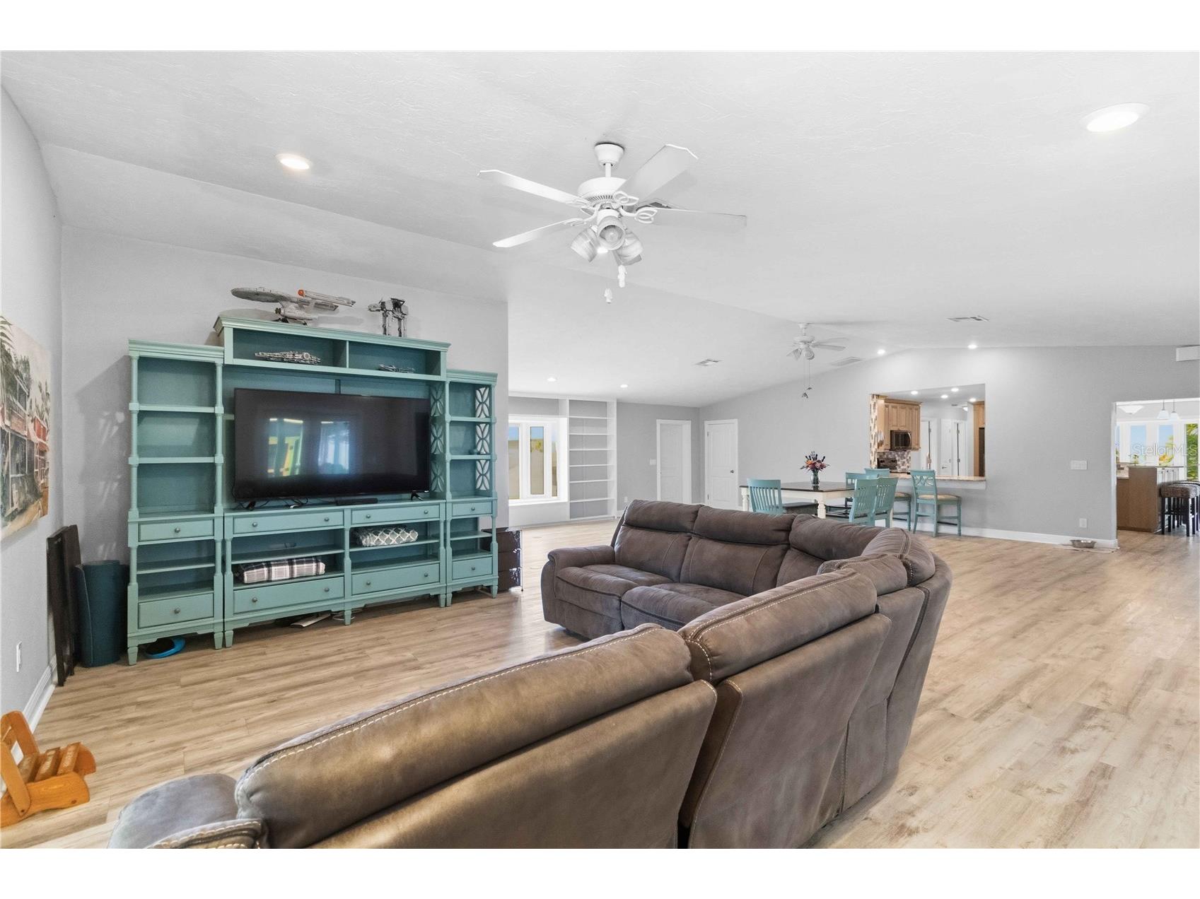 907 69th Street NW Bradenton FL 34209 A4688823 image14