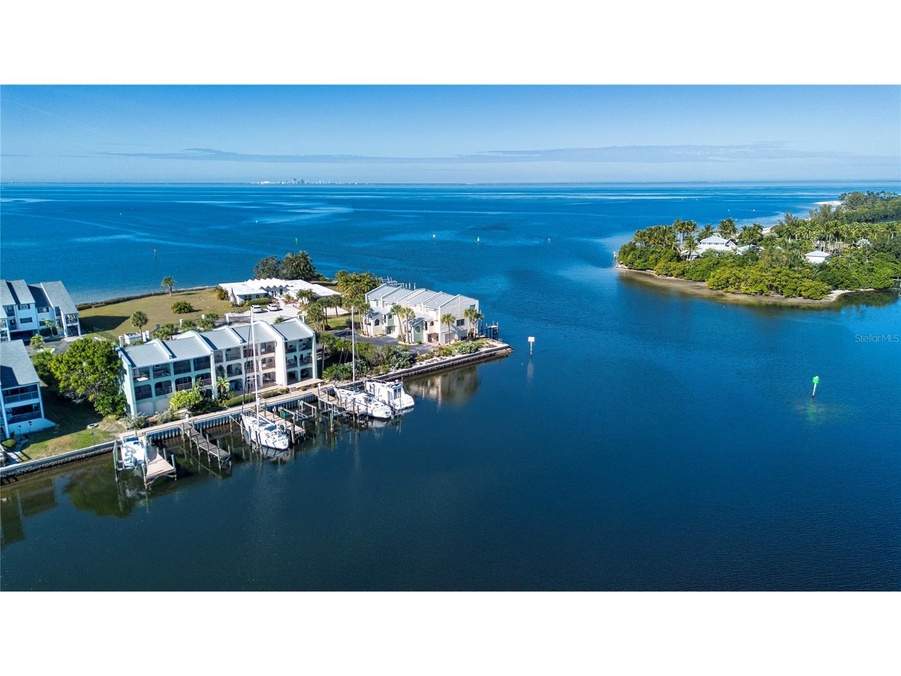 907 Bahia Del Sol Drive #907 Ruskin FL 33570 A4675337 image4
