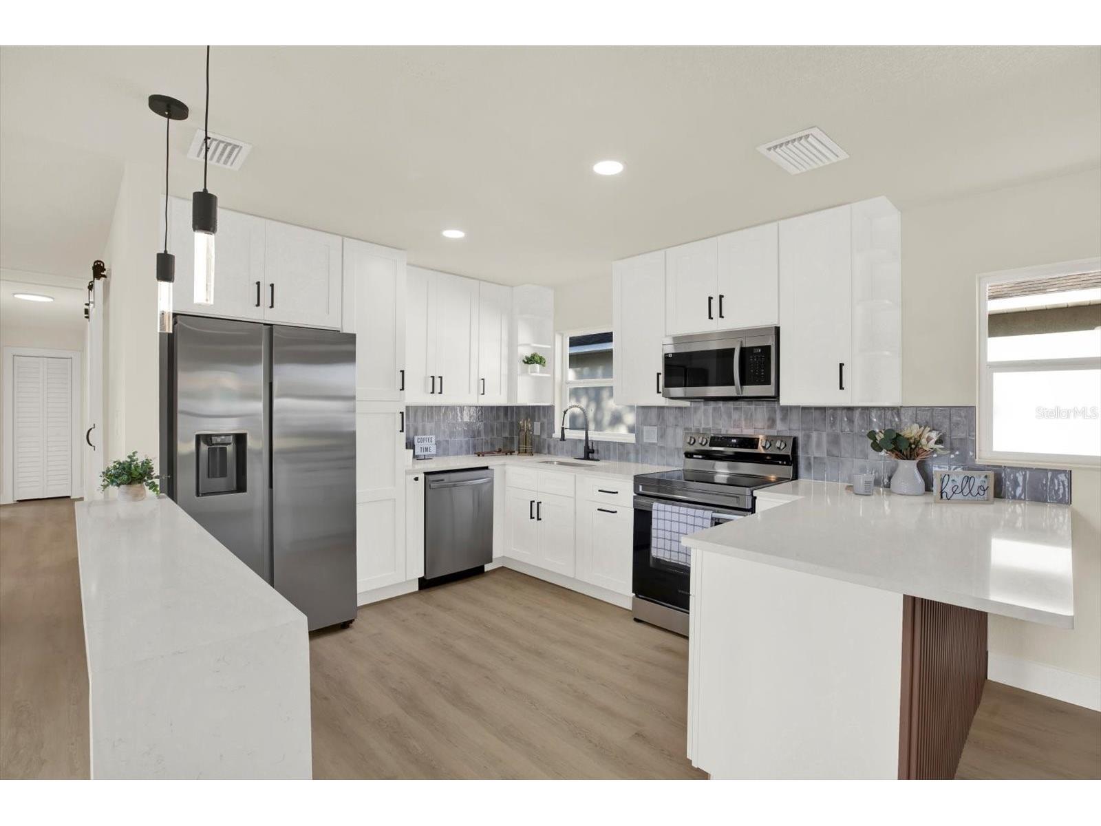 907 E Renfro Street Plant City FL 33563 TB8504755 image11