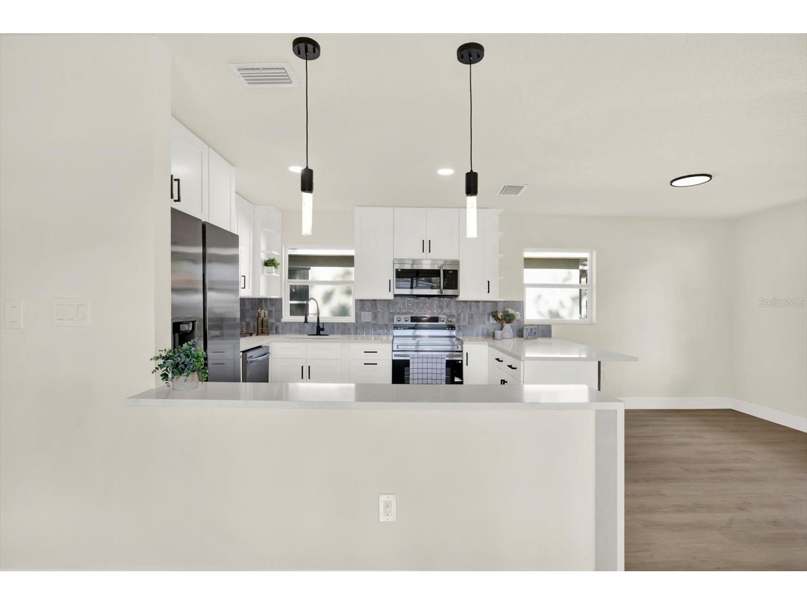 907 E Renfro Street Plant City FL 33563 TB8504755 image9
