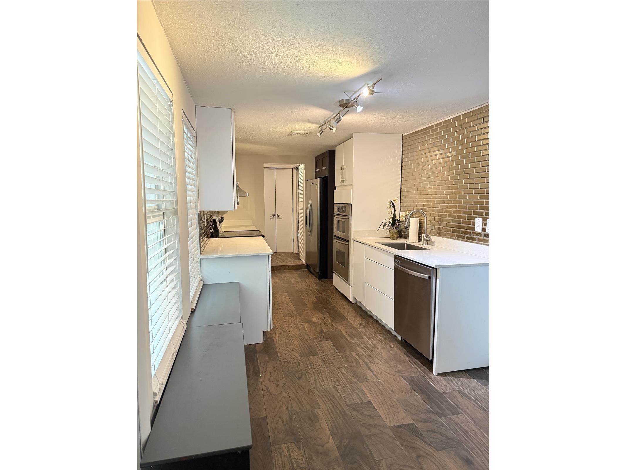 907 Fruitland Avenue Bradenton FL 34207 A4696554 image9