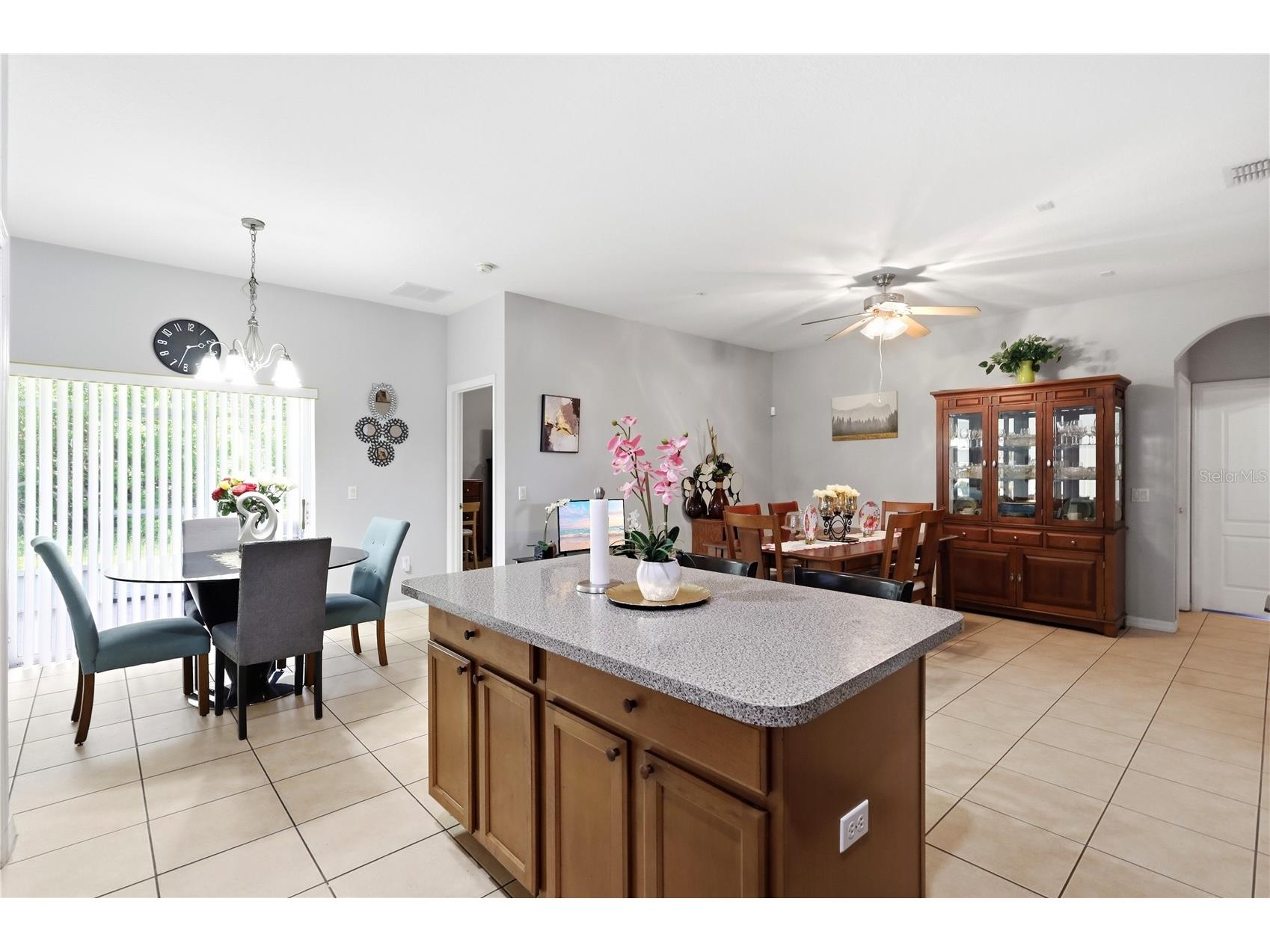 907 Hacienda Circle Kissimmee FL 34741 O6421949 image17