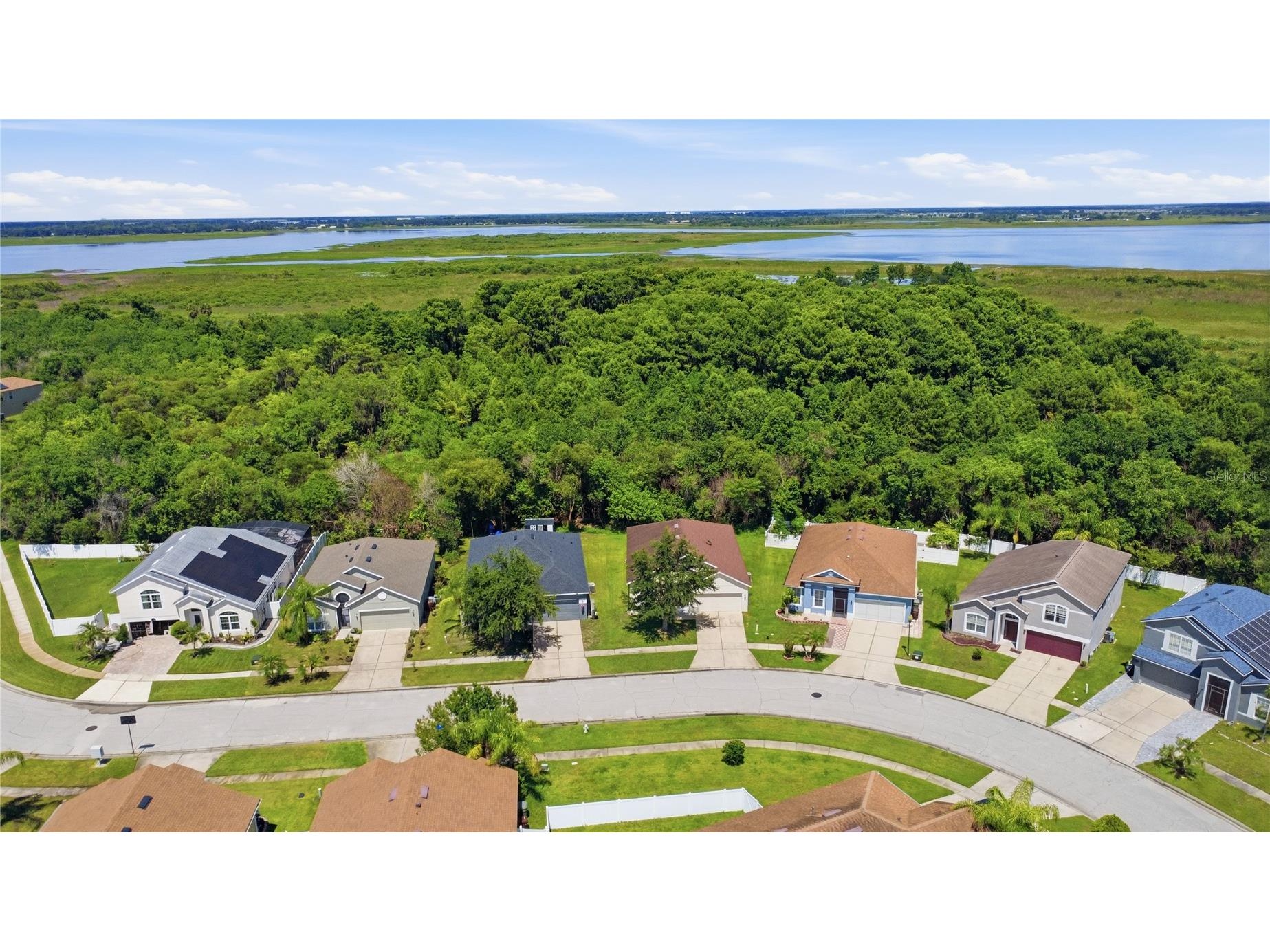 907 Hacienda Circle Kissimmee FL 34741 O6421949 image40