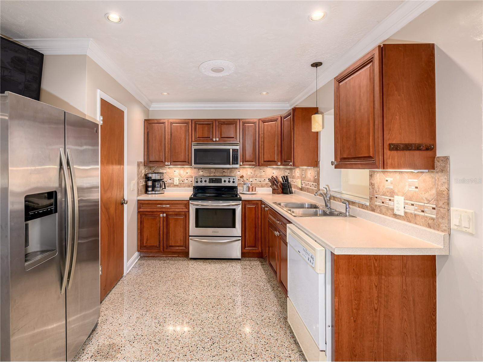 907 Hillside Terrace Brandon FL 33511 TB8487063 image8