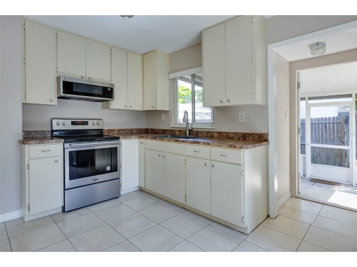 907 Hull Street S Gulfport FL 33707 TB8433684 image14