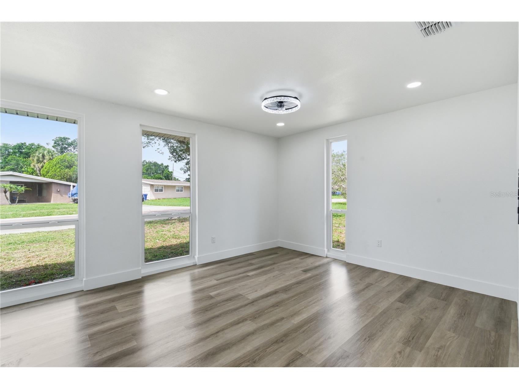907 Leisure Avenue Tampa FL 33613 TB8515564 image10