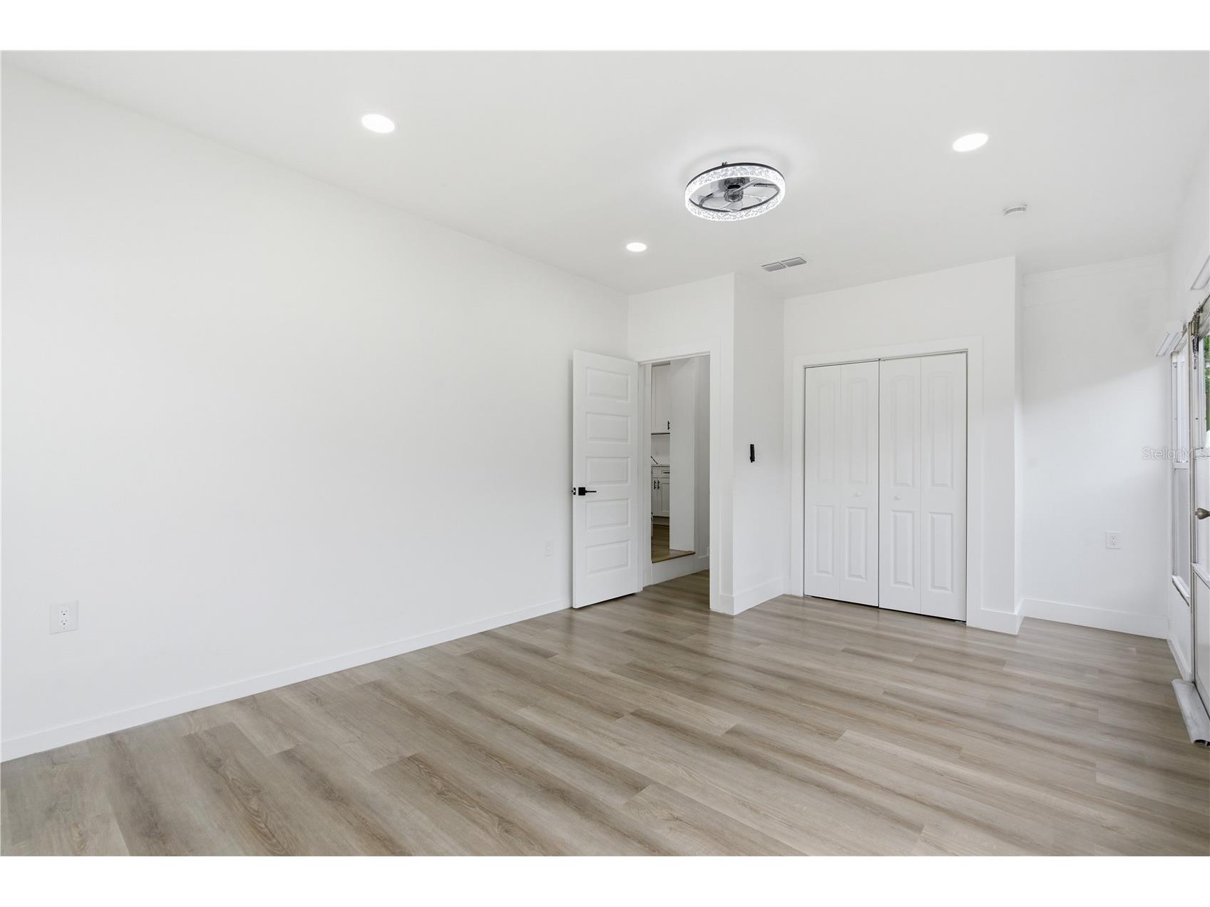 907 Leisure Avenue Tampa FL 33613 TB8515564 image18
