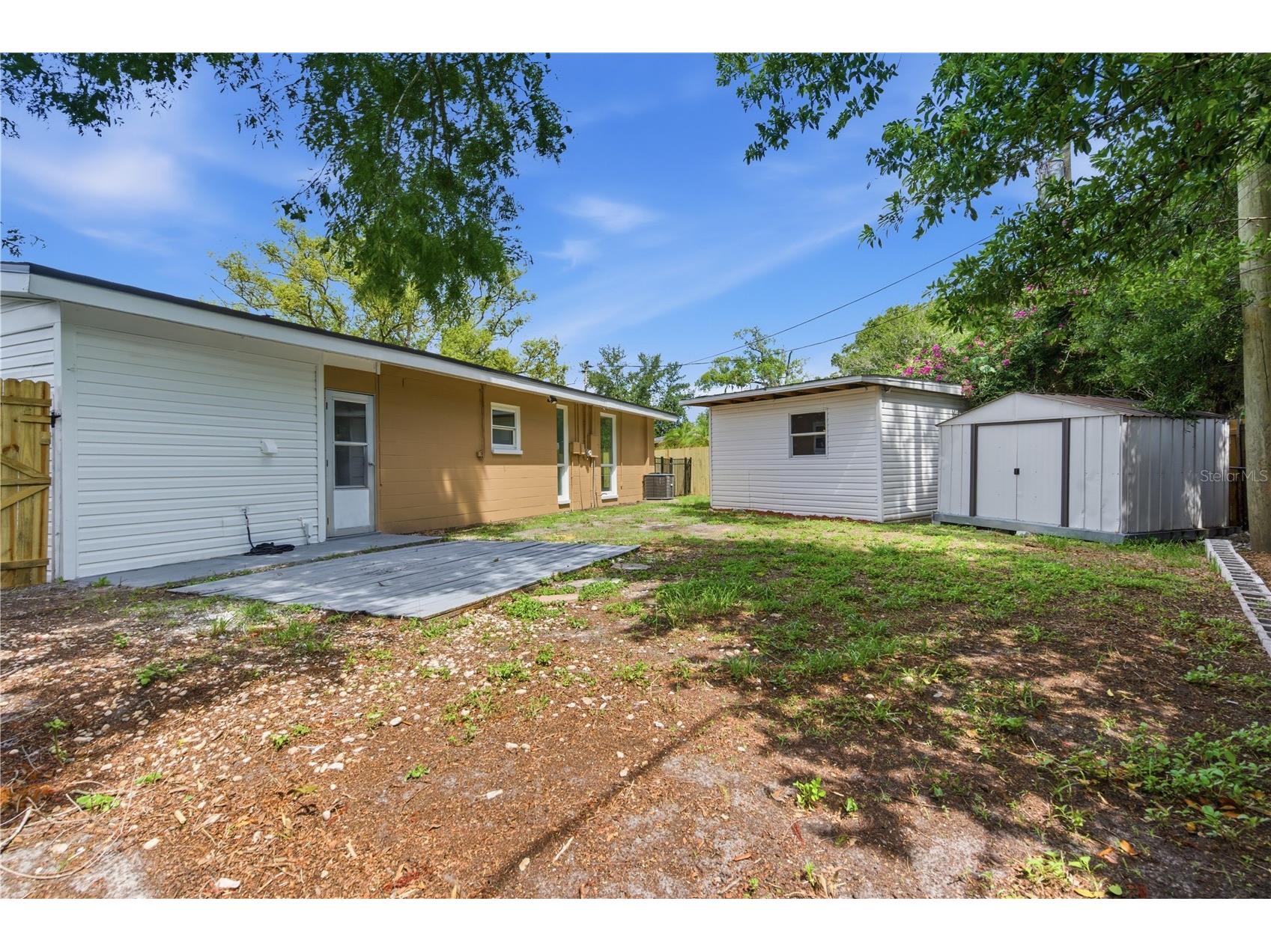 907 Leisure Avenue Tampa FL 33613 TB8515564 image24