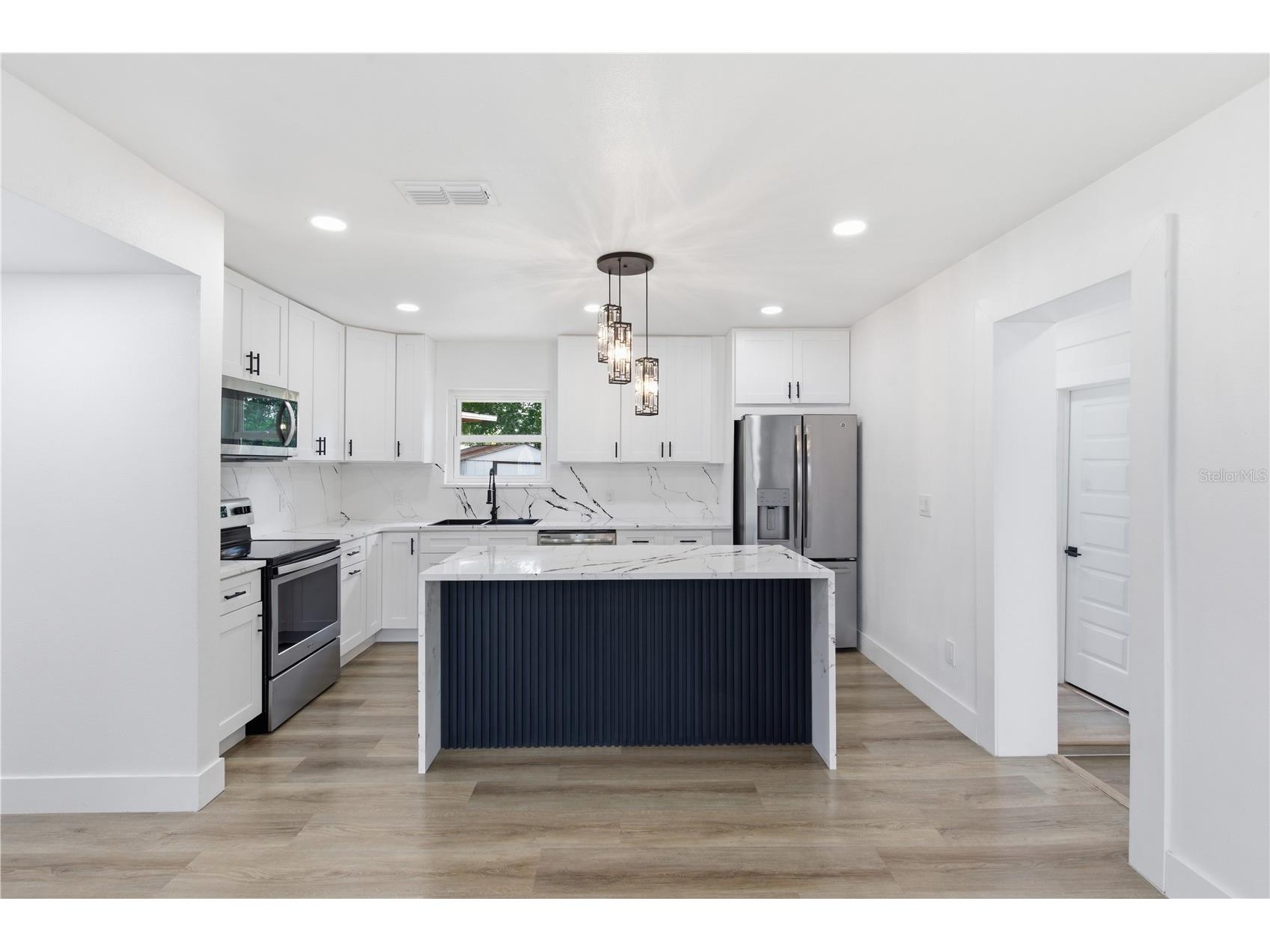 907 Leisure Avenue Tampa FL 33613 TB8515564 image5