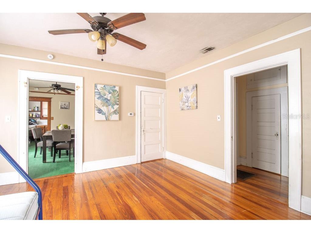 907 NW 11th Avenue Gainesville FL 32601 GC538065 image6