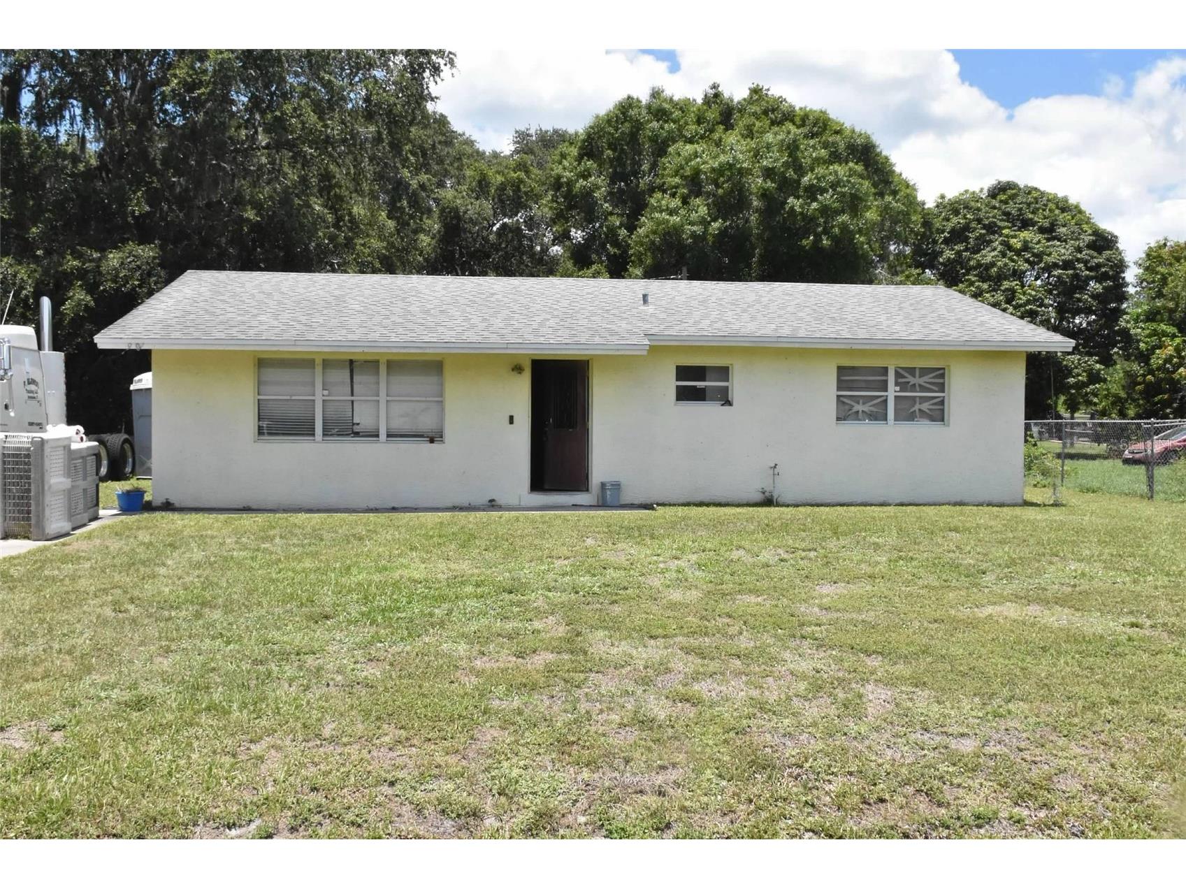 907 Pine Street Immokalee FL 34142 L4962538 image1