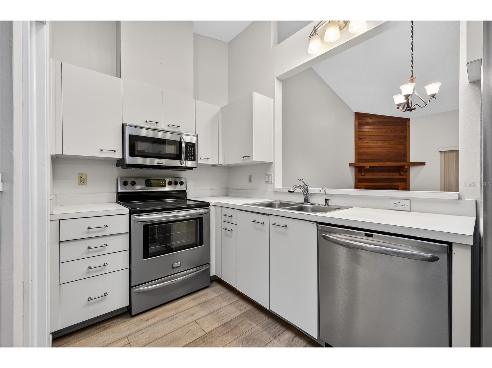 907 San Carlos Avenue NE Saint Petersburg FL 33702 TB8482535 image11