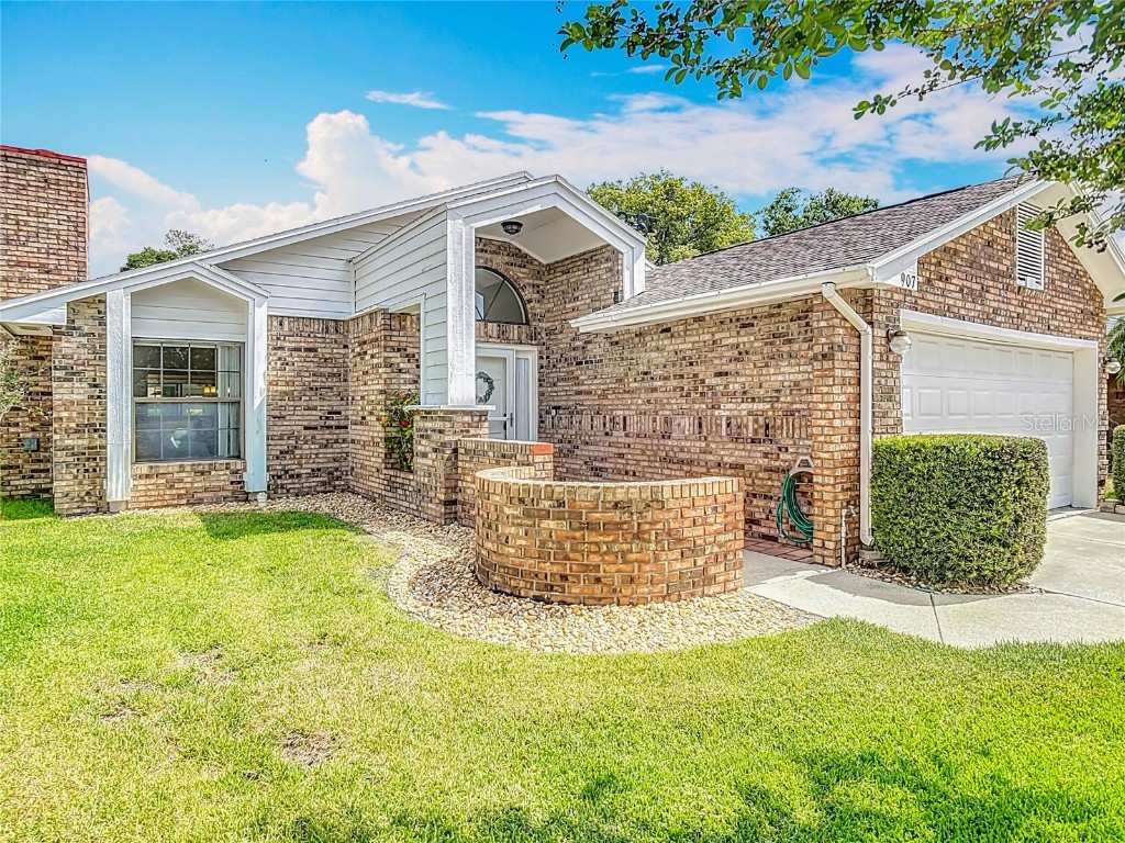 907 Silver Leaf Place Port Orange FL 32127 V4942524 image1