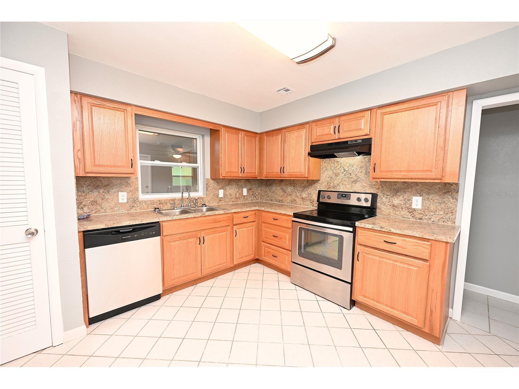 907 Swann Drive Lakeland FL 33809 L4962295 image10