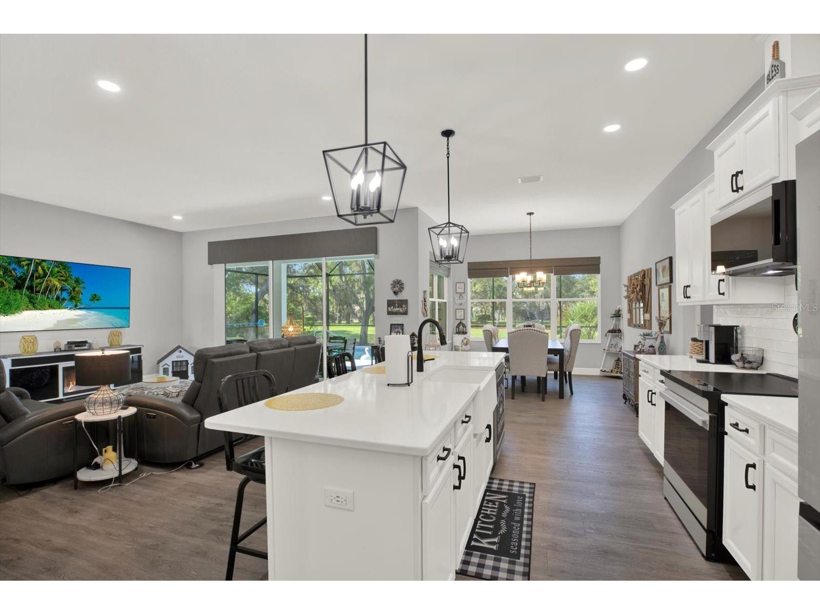 9071 Lenore Court Weeki Wachee FL 34613 W7887348 image6