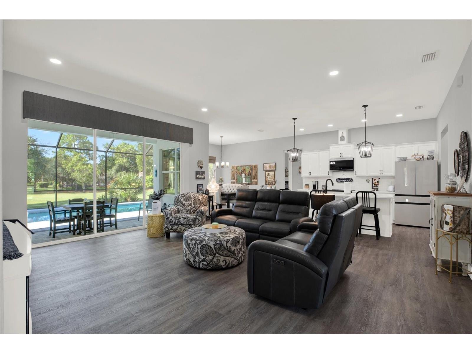 9071 Lenore Court Weeki Wachee FL 34613 W7887348 image8